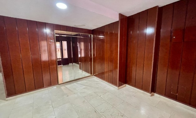 Herverkoop - Appartement / flat -
Torrevieja - Centro