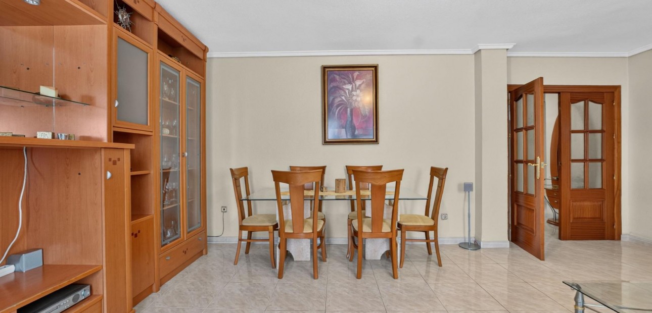 Venta - Apartamento / piso -
Torrevieja - Torrevieja - Centre