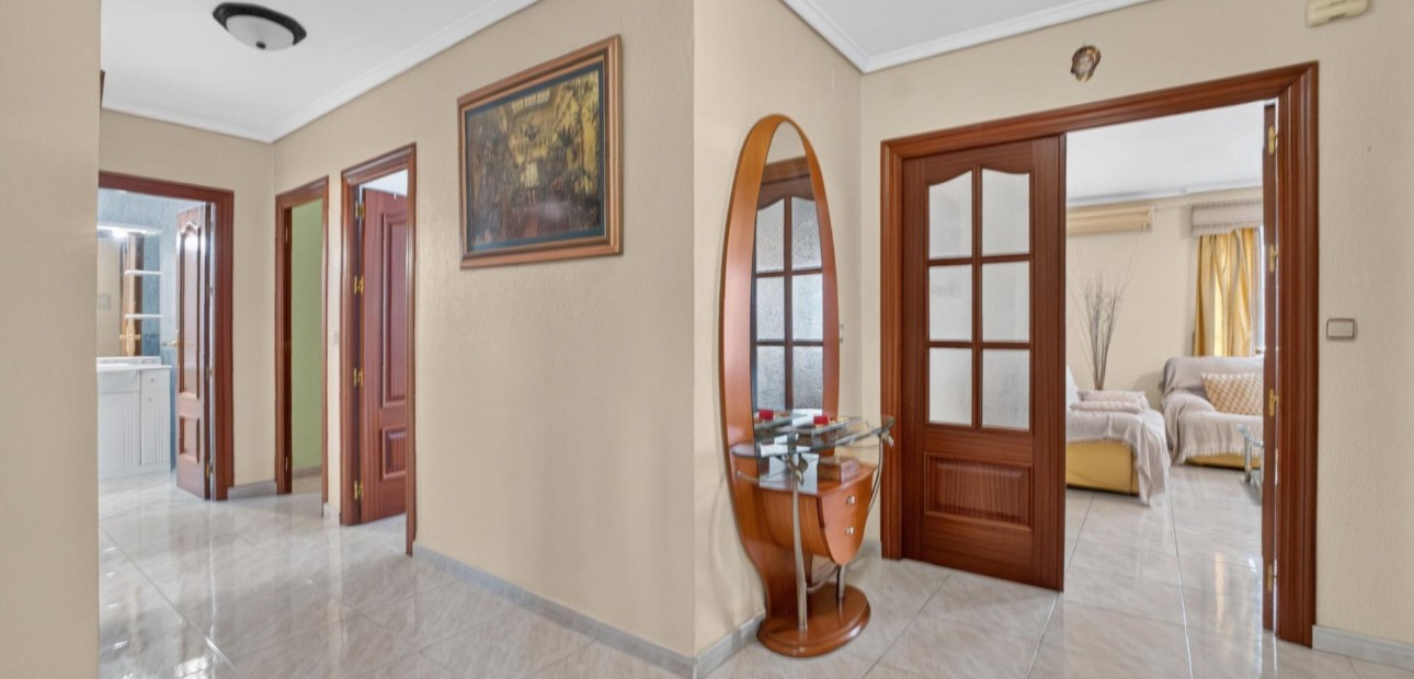 Venta - Apartamento / piso -
Torrevieja - Torrevieja - Centre