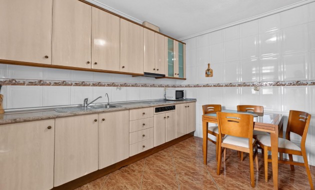 Venta - Apartamento / piso -
Torrevieja - Torrevieja - Centre