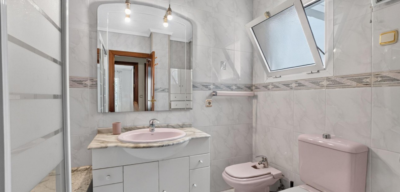Venta - Apartamento / piso -
Torrevieja - Torrevieja - Centre