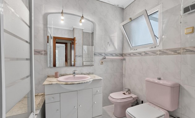 Venta - Apartamento / piso -
Torrevieja - Torrevieja - Centre