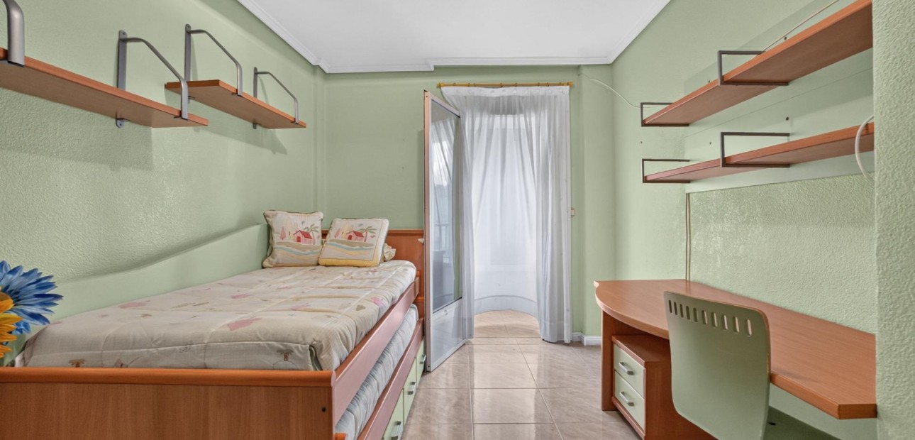 Venta - Apartamento / piso -
Torrevieja - Torrevieja - Centre