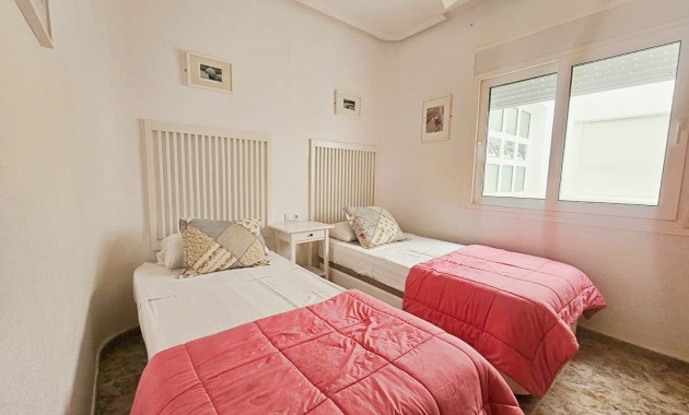 Venta - Apartamento / piso -
Orihuela Costa - Cabo Roig