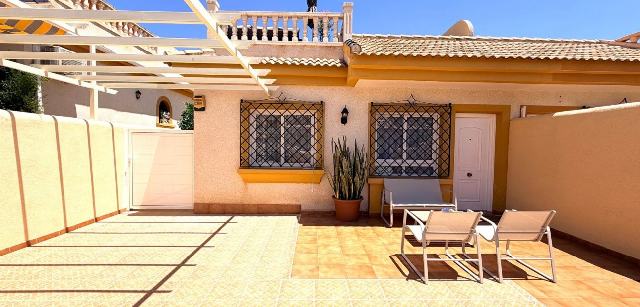 Venta - Semi Detached Villa -
Los Montesinos - Montesol Villas