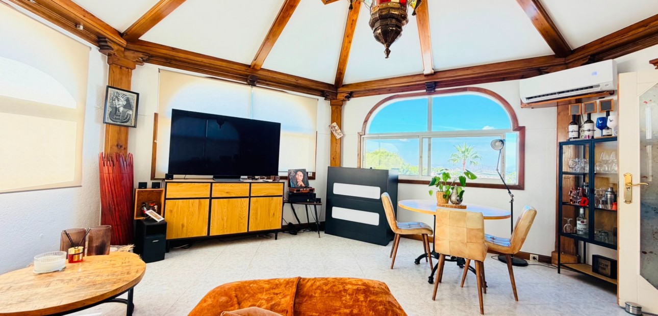 Herverkoop - Appartement / flat -
San Miguel de Salinas - Las Comunicaciones
