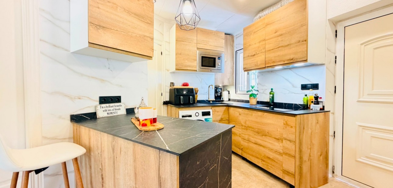 Herverkoop - Appartement / flat -
San Miguel de Salinas - Las Comunicaciones