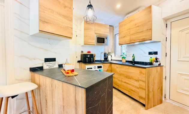 Herverkoop - Appartement / flat -
San Miguel de Salinas - Las Comunicaciones