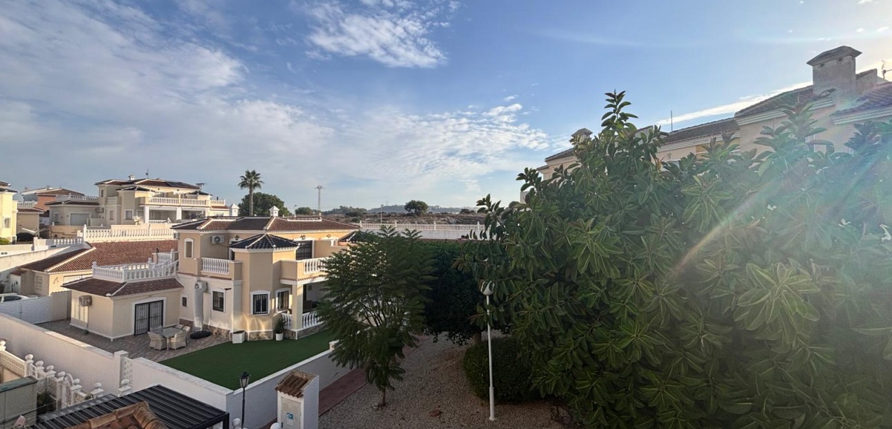 Venta - Adosado -
Benijofar - Monte Azul