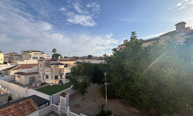 Venta - Adosado -
Benijofar - Monte Azul