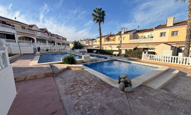 Venta - Adosado -
Benijofar - Monte Azul
