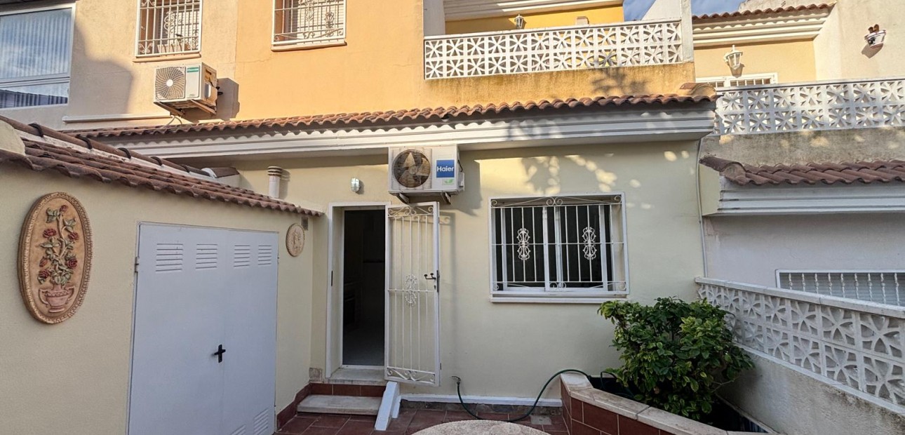 Venta - Adosado -
Benijofar - Monte Azul
