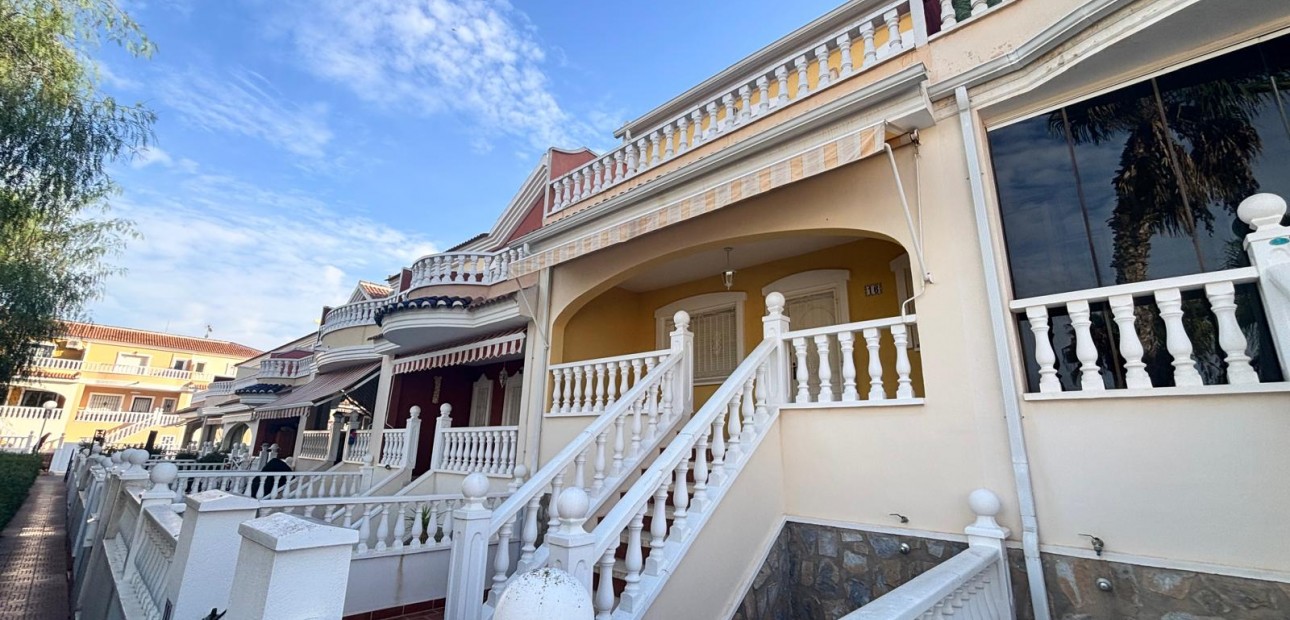 Venta - Adosado -
Benijofar - Monte Azul
