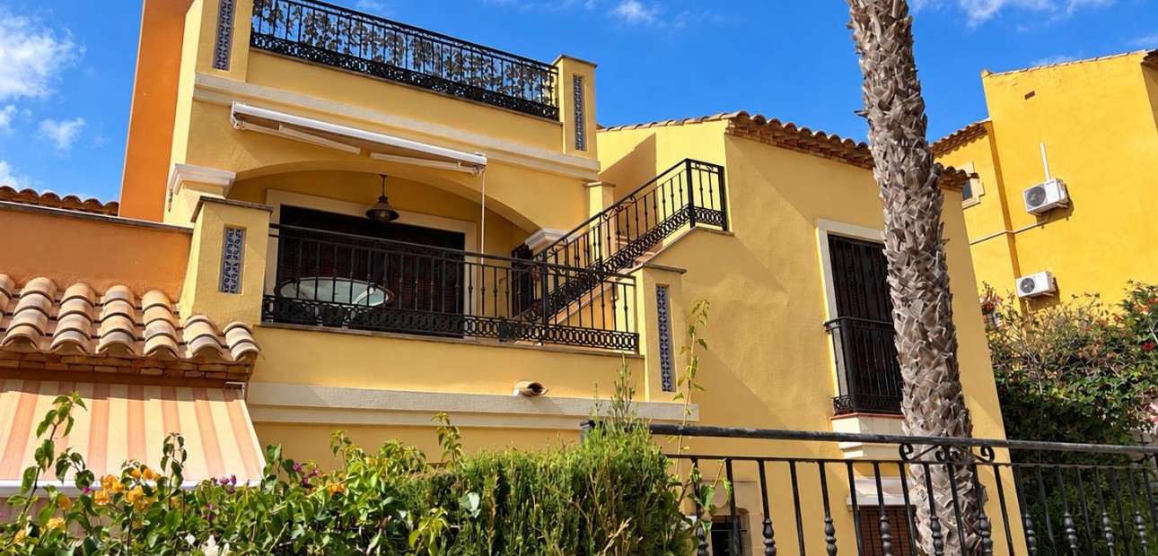Venta - Apartamento / piso -
Algorfa - La Finca Golf Resort