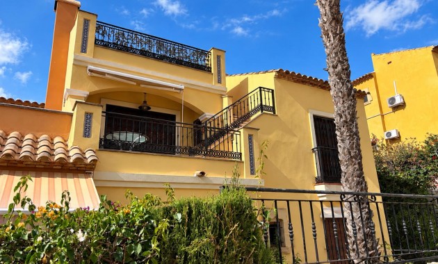 Venta - Apartamento / piso -
Algorfa - La Finca Golf Resort