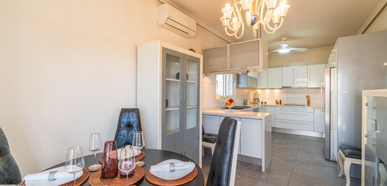 Venta - Villa -
Orihuela Costa - Playa Flamenca