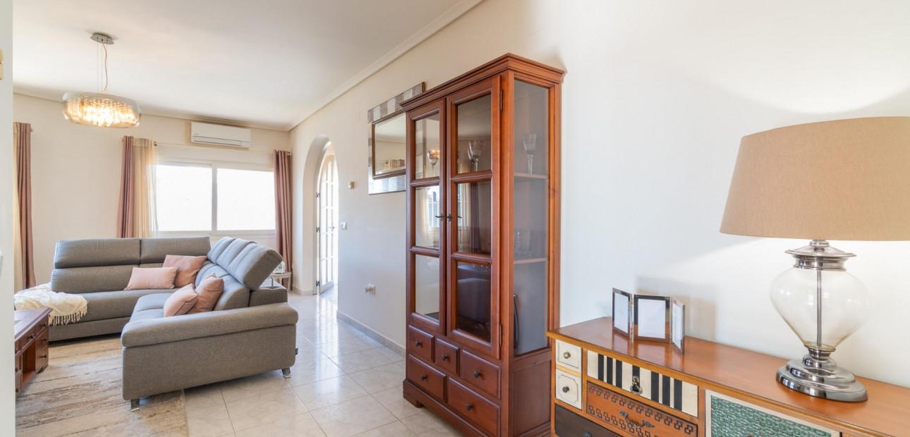 Venta - Villa -
Orihuela Costa - Playa Flamenca