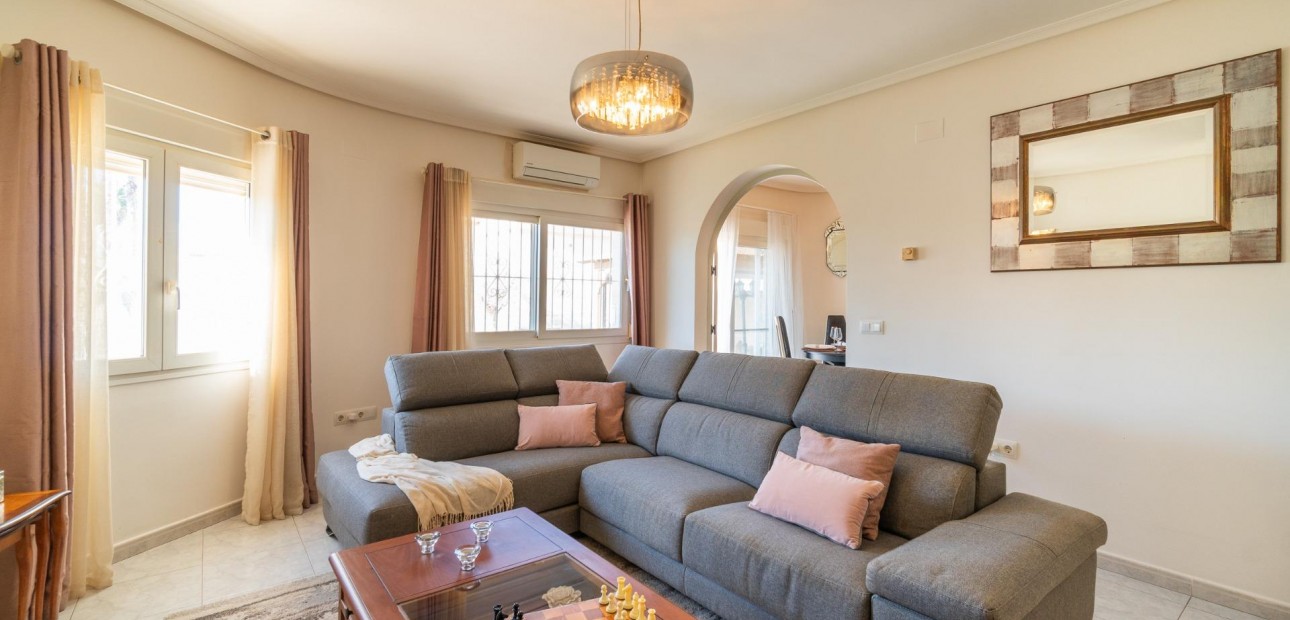 Venta - Villa -
Orihuela Costa - Playa Flamenca