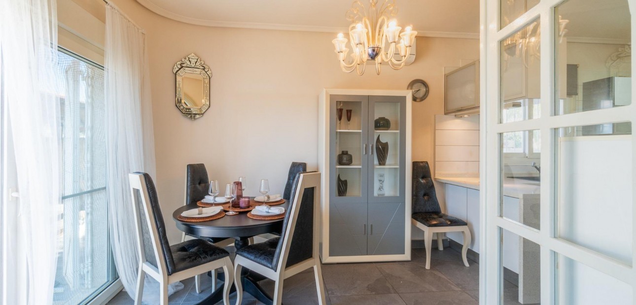 Venta - Villa -
Orihuela Costa - Playa Flamenca
