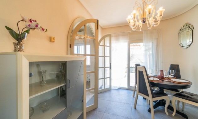 Venta - Villa -
Orihuela Costa - Playa Flamenca