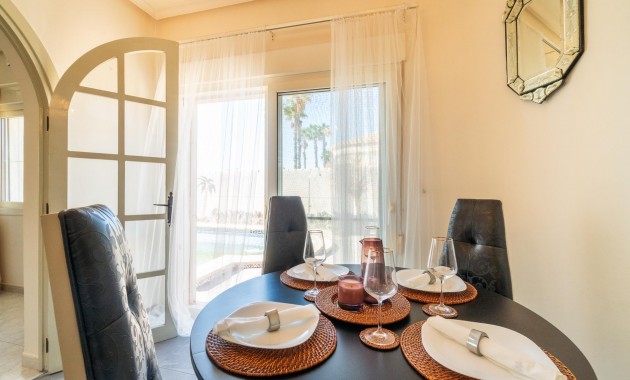 Venta - Villa -
Orihuela Costa - Playa Flamenca