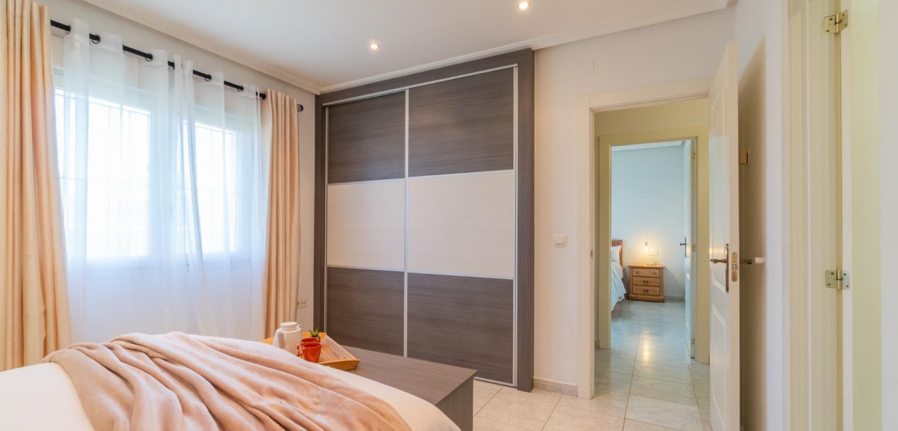 Venta - Villa -
Orihuela Costa - Playa Flamenca