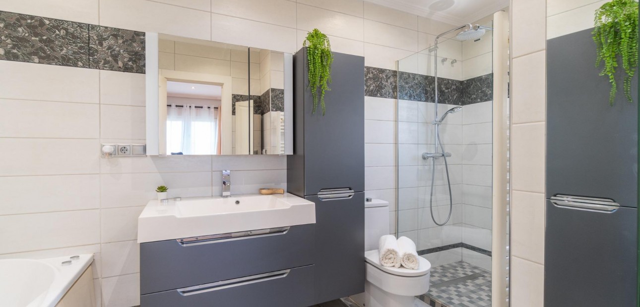 Venta - Villa -
Orihuela Costa - Playa Flamenca