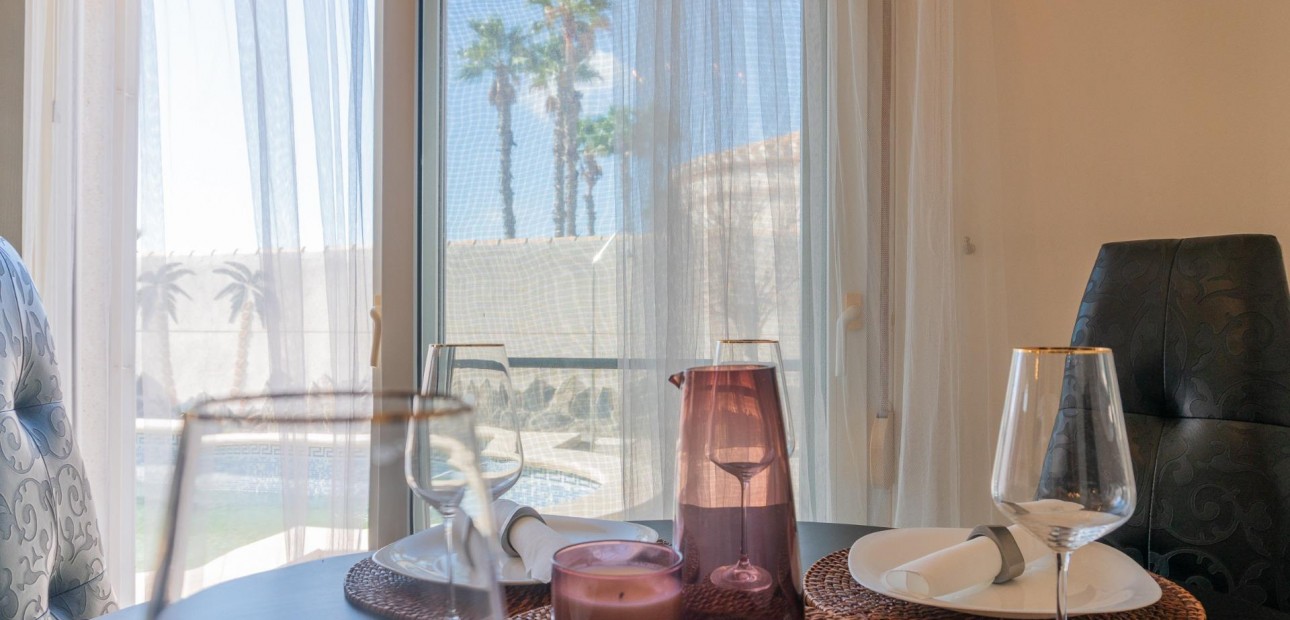 Venta - Villa -
Orihuela Costa - Playa Flamenca