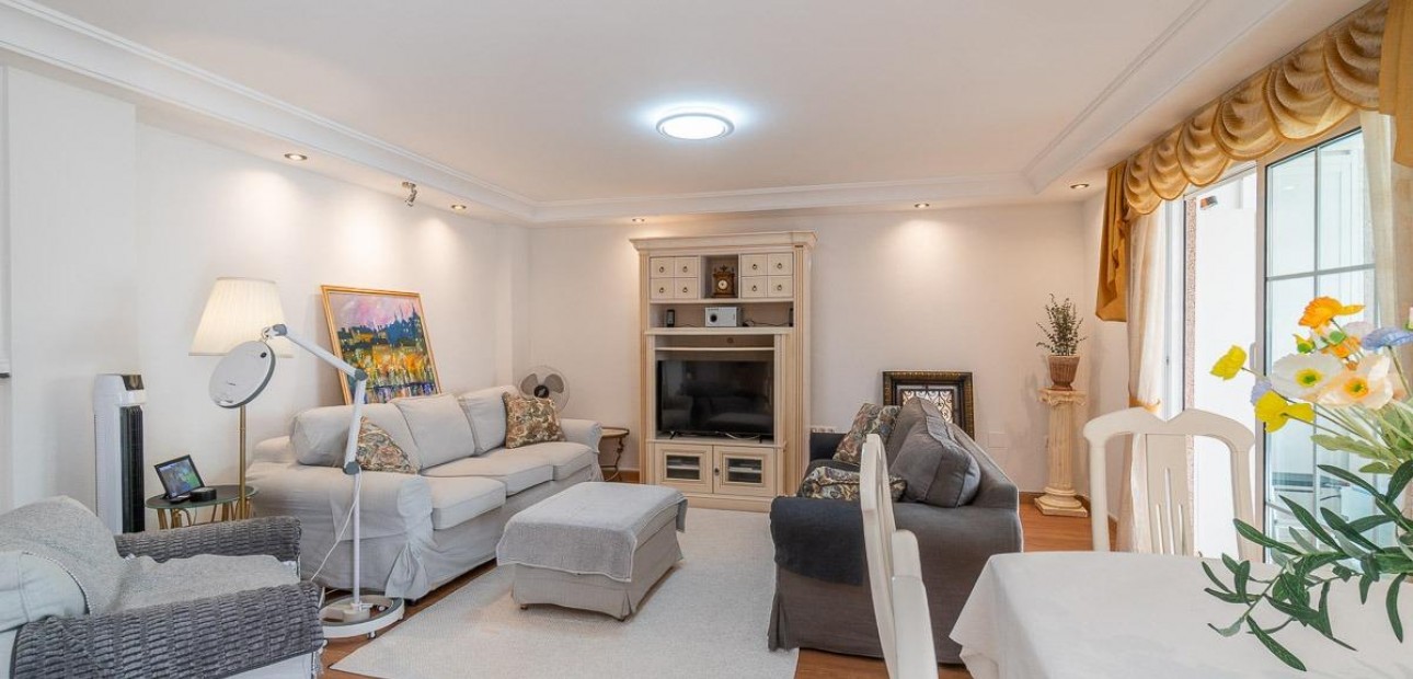 Venta - Ático -
Torrevieja - Centro