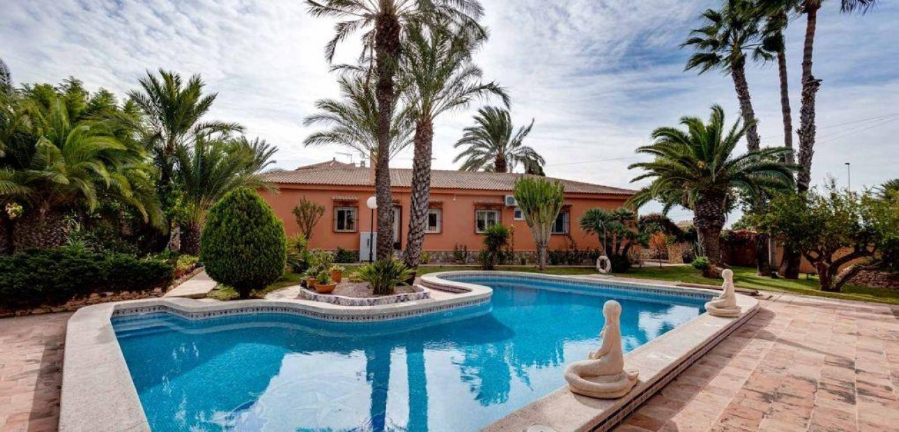Herverkoop - Detached Villa -
Torrevieja - Torretas