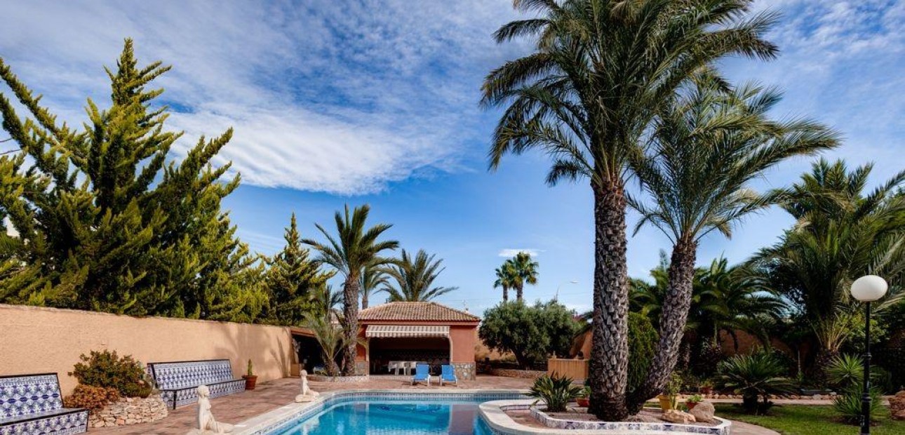 Herverkoop - Detached Villa -
Torrevieja - Torretas