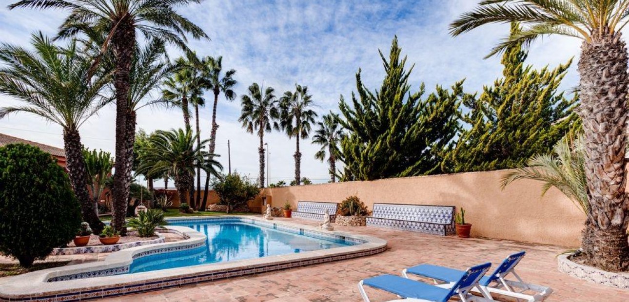 Herverkoop - Detached Villa -
Torrevieja - Torretas