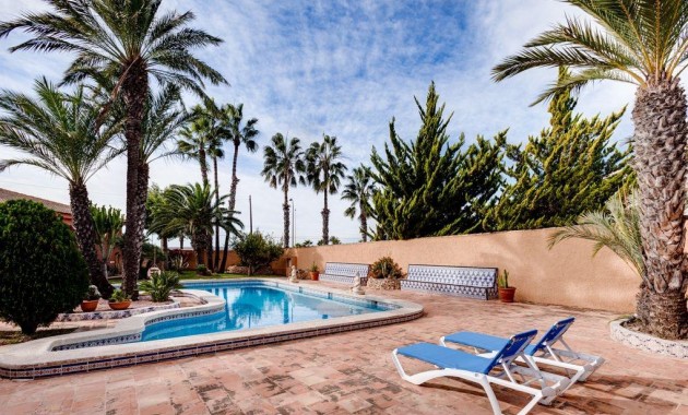 Herverkoop - Detached Villa -
Torrevieja - Torretas