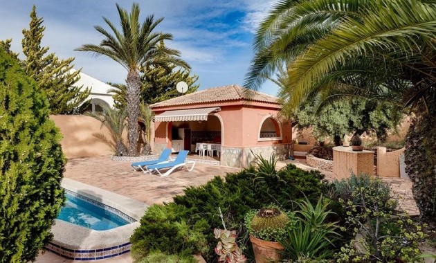 Herverkoop - Detached Villa -
Torrevieja - Torretas