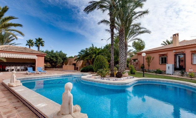 Herverkoop - Detached Villa -
Torrevieja - Torretas