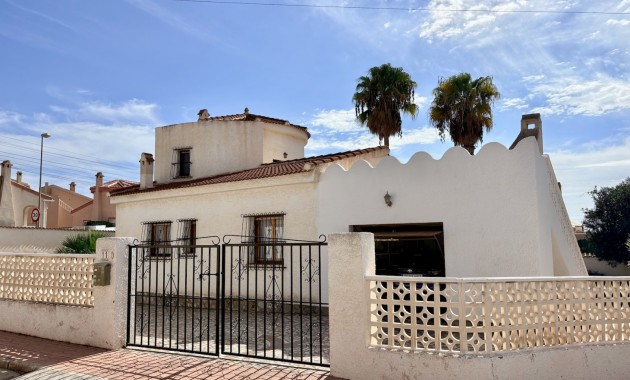 Herverkoop - Villa -
Rojales - Ciudad Quesada