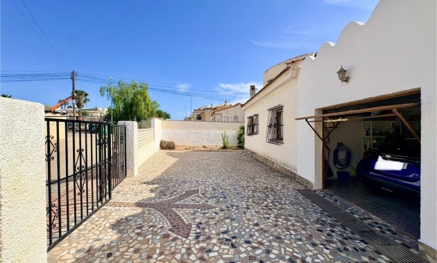 Herverkoop - Villa -
Rojales - Ciudad Quesada