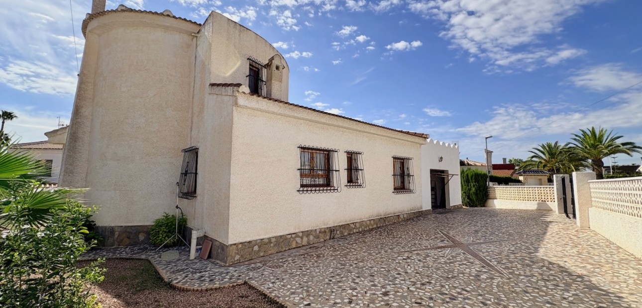 Herverkoop - Villa -
Rojales - Ciudad Quesada