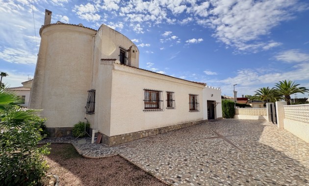Herverkoop - Villa -
Rojales - Ciudad Quesada