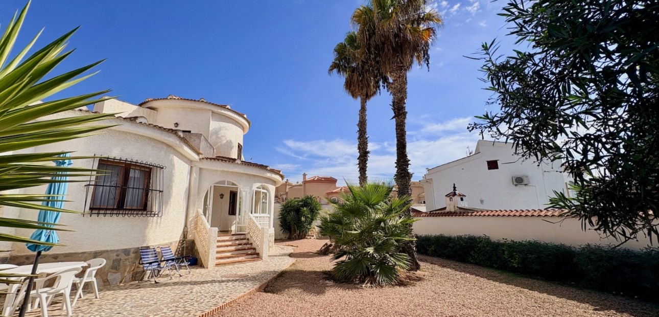 Herverkoop - Villa -
Rojales - Ciudad Quesada