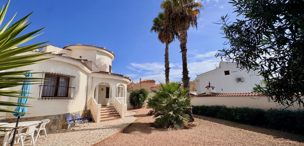 Herverkoop - Villa -
Rojales - Ciudad Quesada