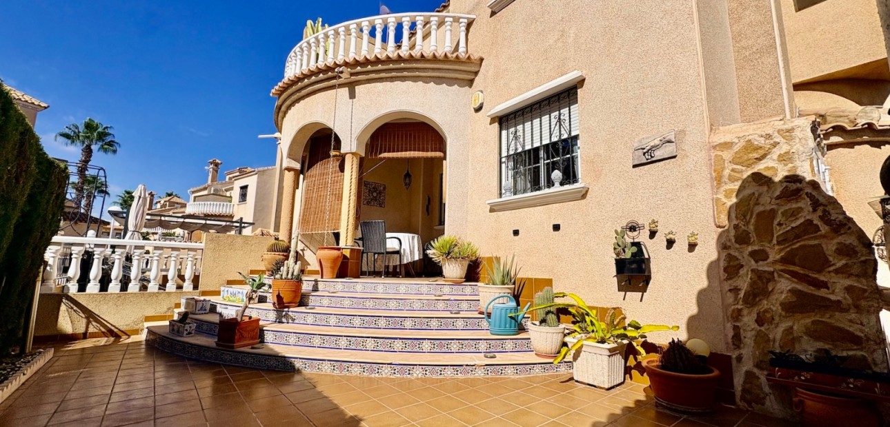 Herverkoop - Adosado -
Orihuela Costa - Playa Flamenca