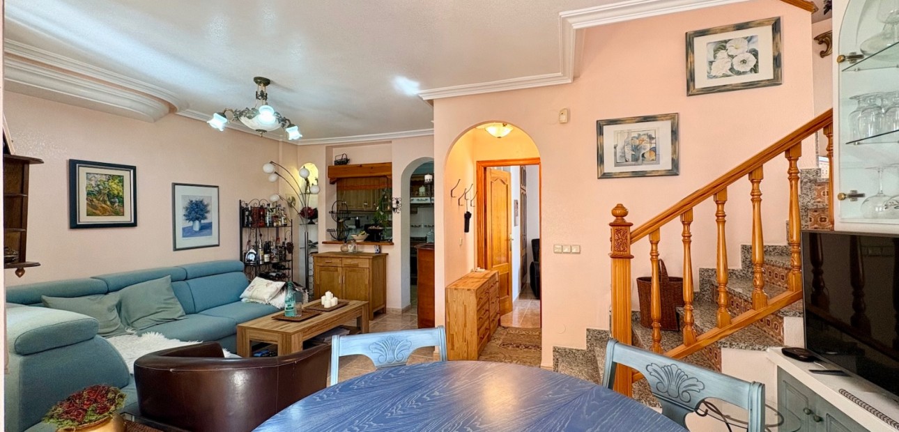 Herverkoop - Adosado -
Orihuela Costa - Playa Flamenca