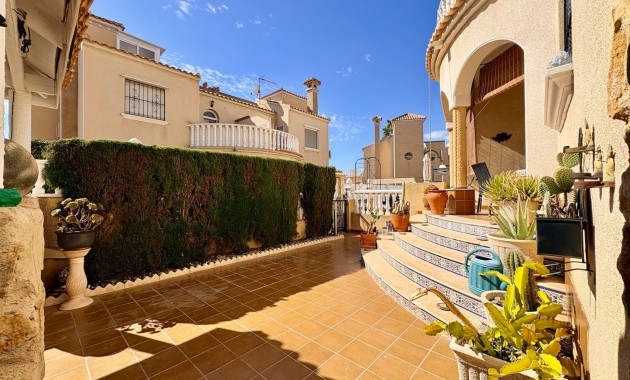Herverkoop - Adosado -
Orihuela Costa - Playa Flamenca