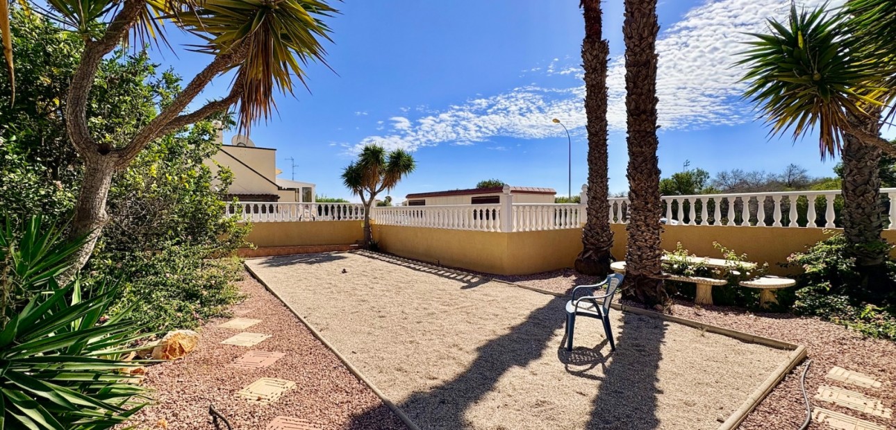 Herverkoop - Adosado -
Orihuela Costa - Playa Flamenca