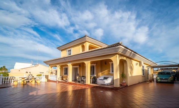 Herverkoop - Villa -
Torrevieja - LOS BALCONES - LOS ALTOS