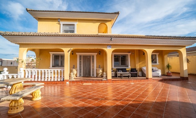 Herverkoop - Villa -
Torrevieja - LOS BALCONES - LOS ALTOS