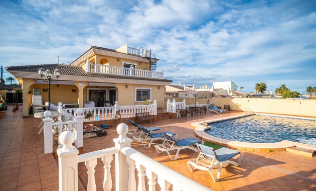 Herverkoop - Villa -
Torrevieja - LOS BALCONES - LOS ALTOS