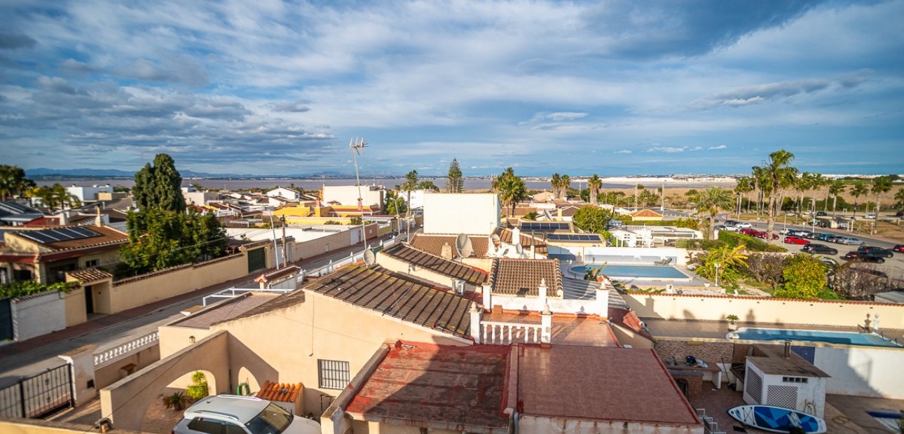 Herverkoop - Villa -
Torrevieja - LOS BALCONES - LOS ALTOS