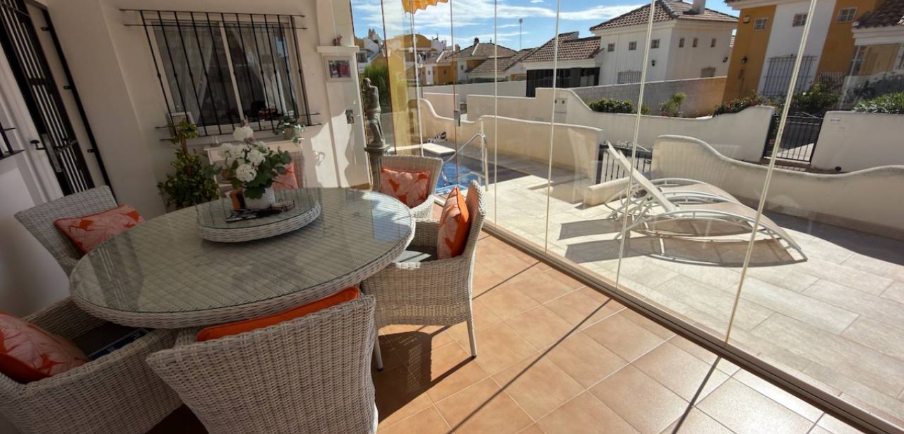 Herverkoop - Villa -
Los Montesinos - Urbanizacion montesol
